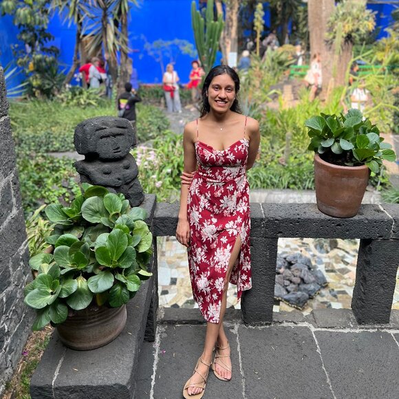 Meet your Posher, Divyanka - Picture 1 of 1